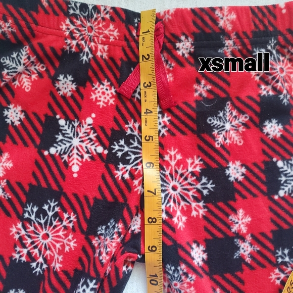 Matching buffalo plaid and snowflake fleece pajama - Picture 4 of 12